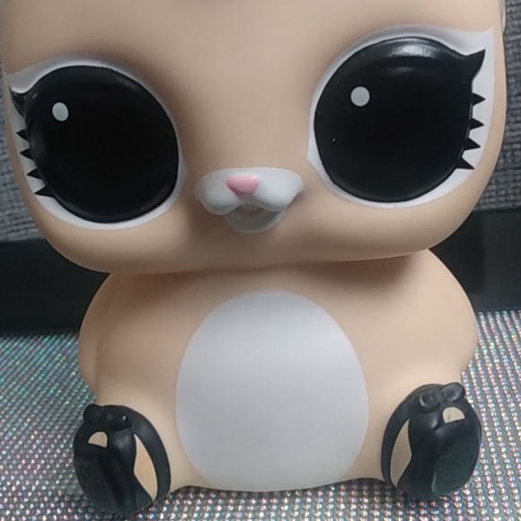 LOL Surprise Biggie Pet Bunny Hop Backpack Girl Toy Piggy Bank - Picture 3 of 7